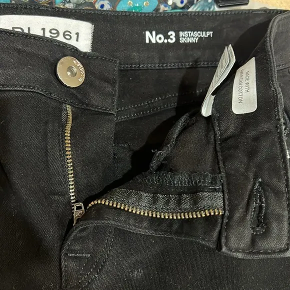 161. DL1961 Black Shadow Insta Sculpt Skinny Jeans 27