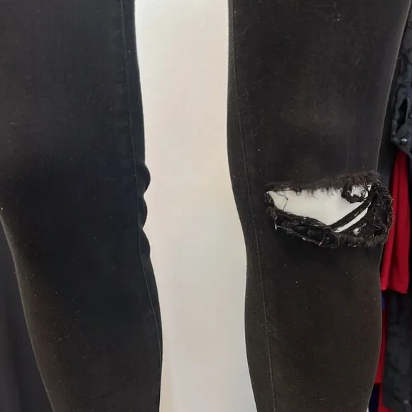 161. DL1961 Black Shadow Insta Sculpt Skinny Jeans 27