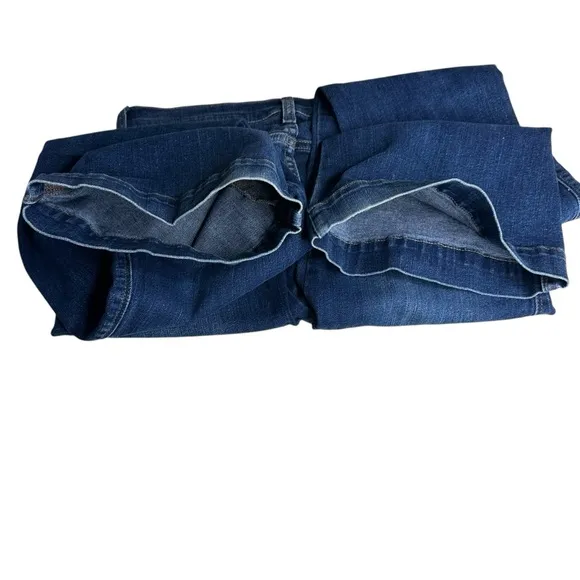 7 For All Mankind The Slim Trouser Jeans. Size 27