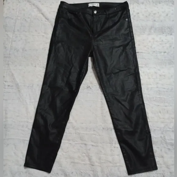 Abercrombie &amp; Fitch Super Skinny Ankle High Rise Black Coated Ladies Jeans (14s)