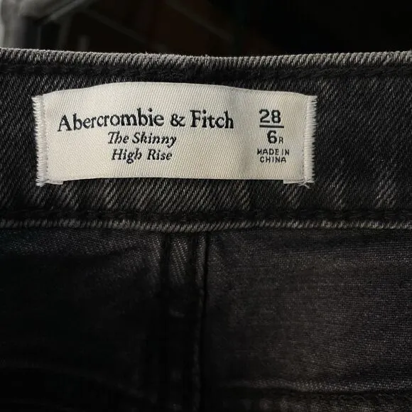 Abercrombie &amp; Fitch The Skinny High Rise Women’s Distressed Jeans Size 28/6