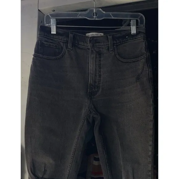 Abercrombie &amp; Fitch The Skinny High Rise Women’s Distressed Jeans Size 28/6