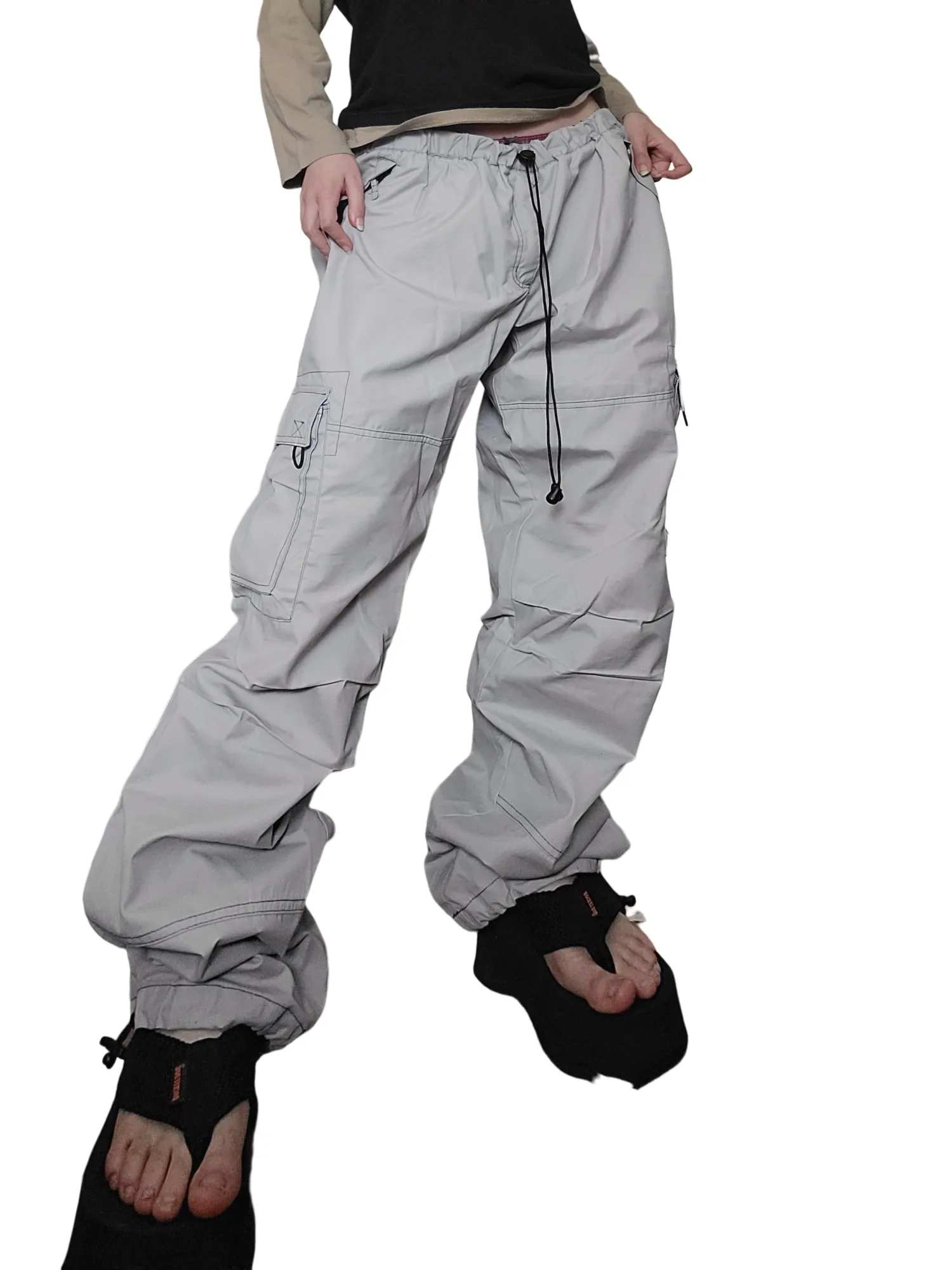 Baggy parachute gorpcore