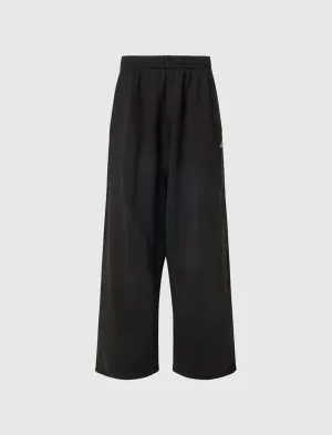 BAGGY SWEATPANTS