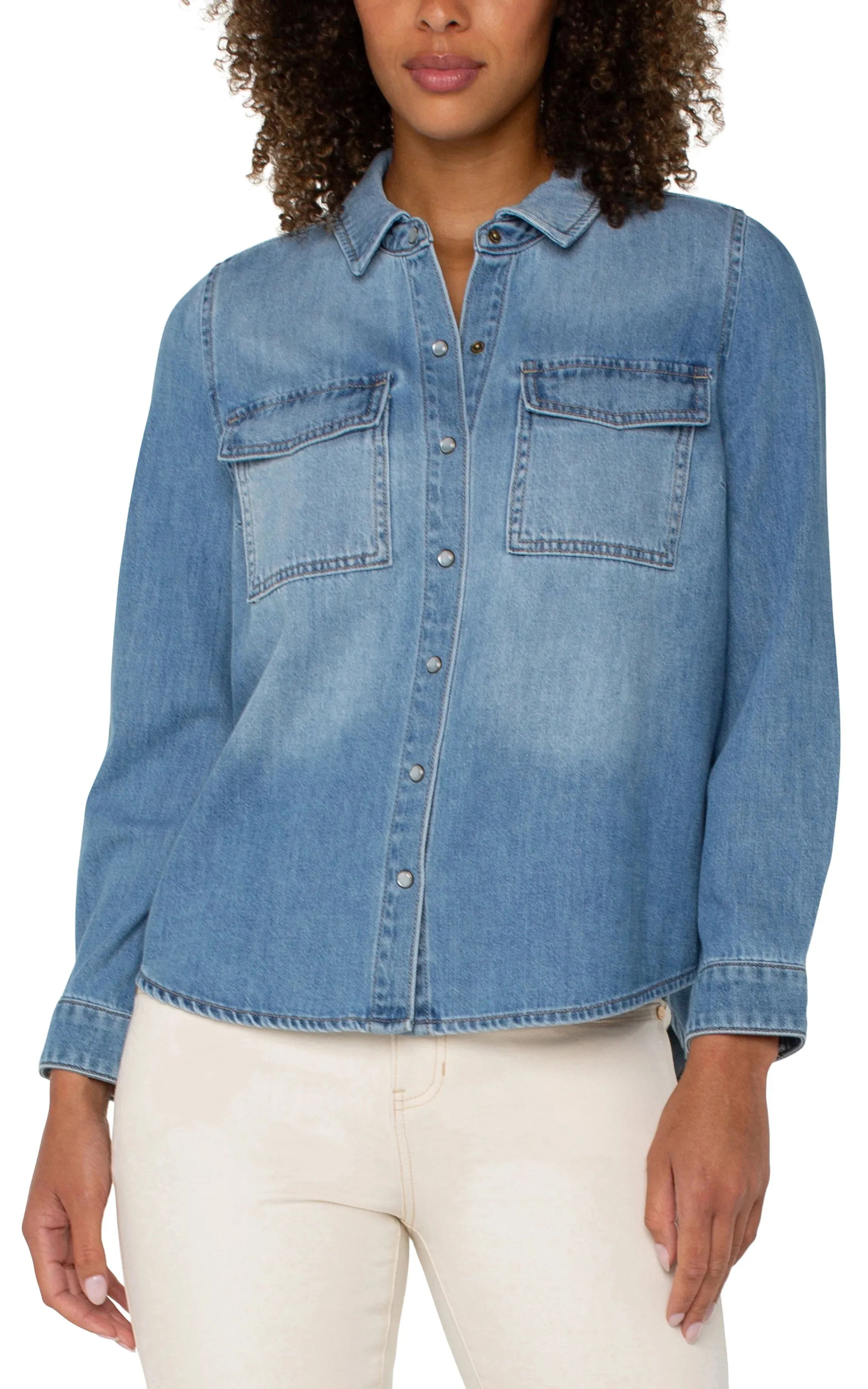 Button Down Shirt With Pockets in Laguna Nigel