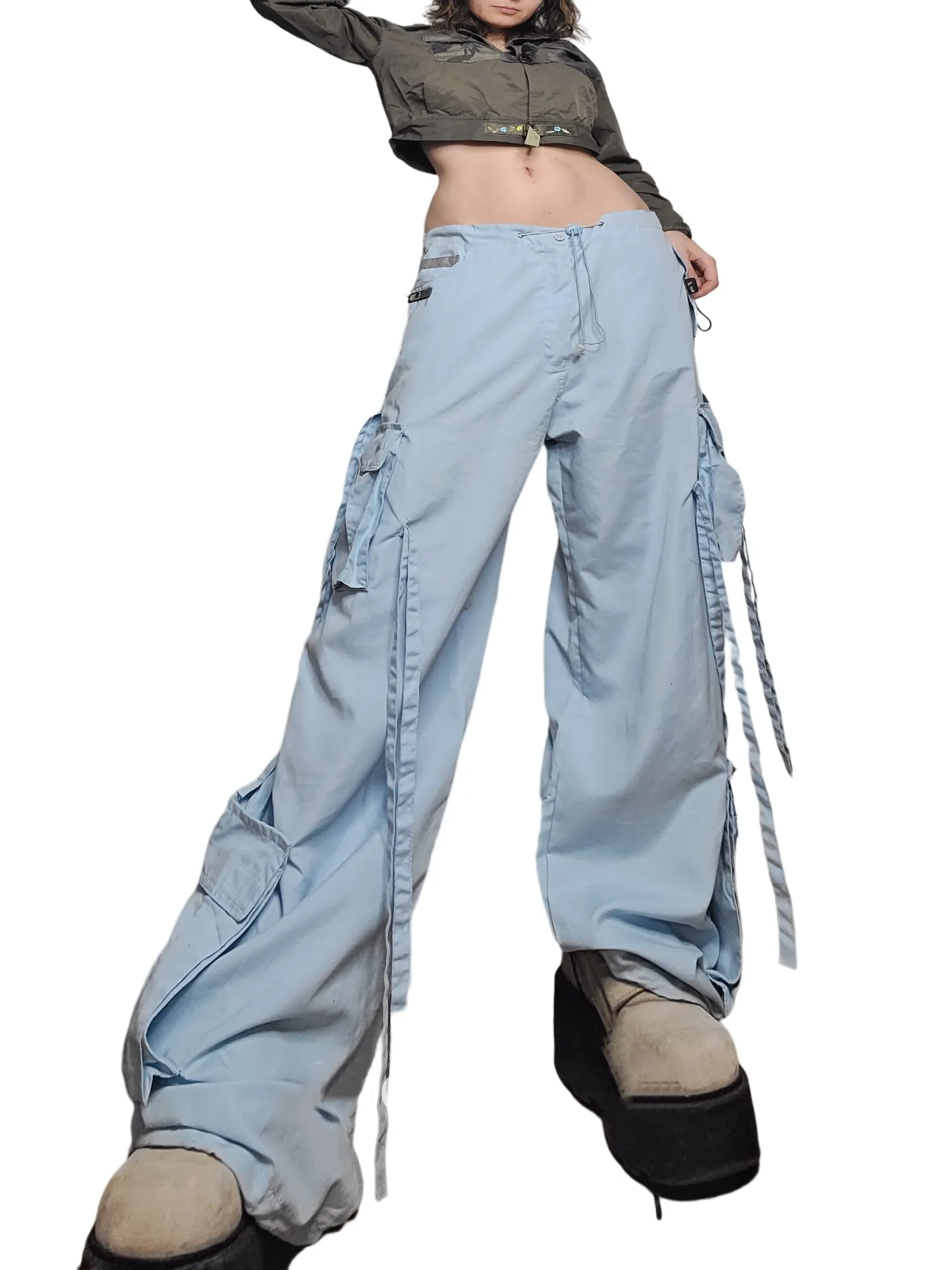 Cargo parachute bleu