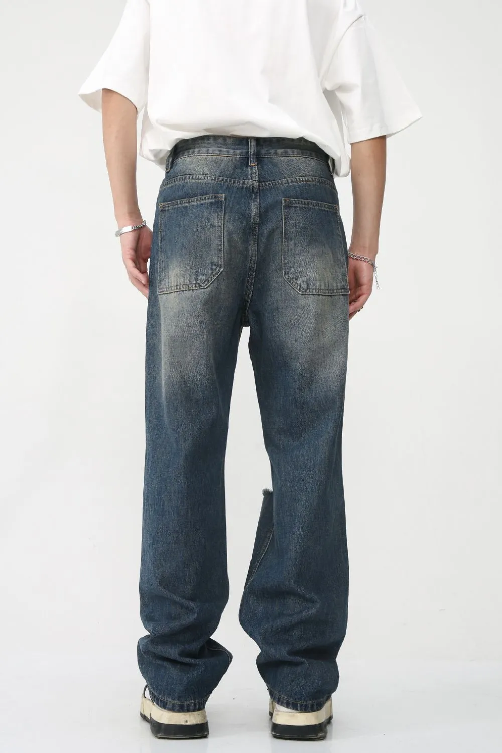 Distressed Jeans with Pockets