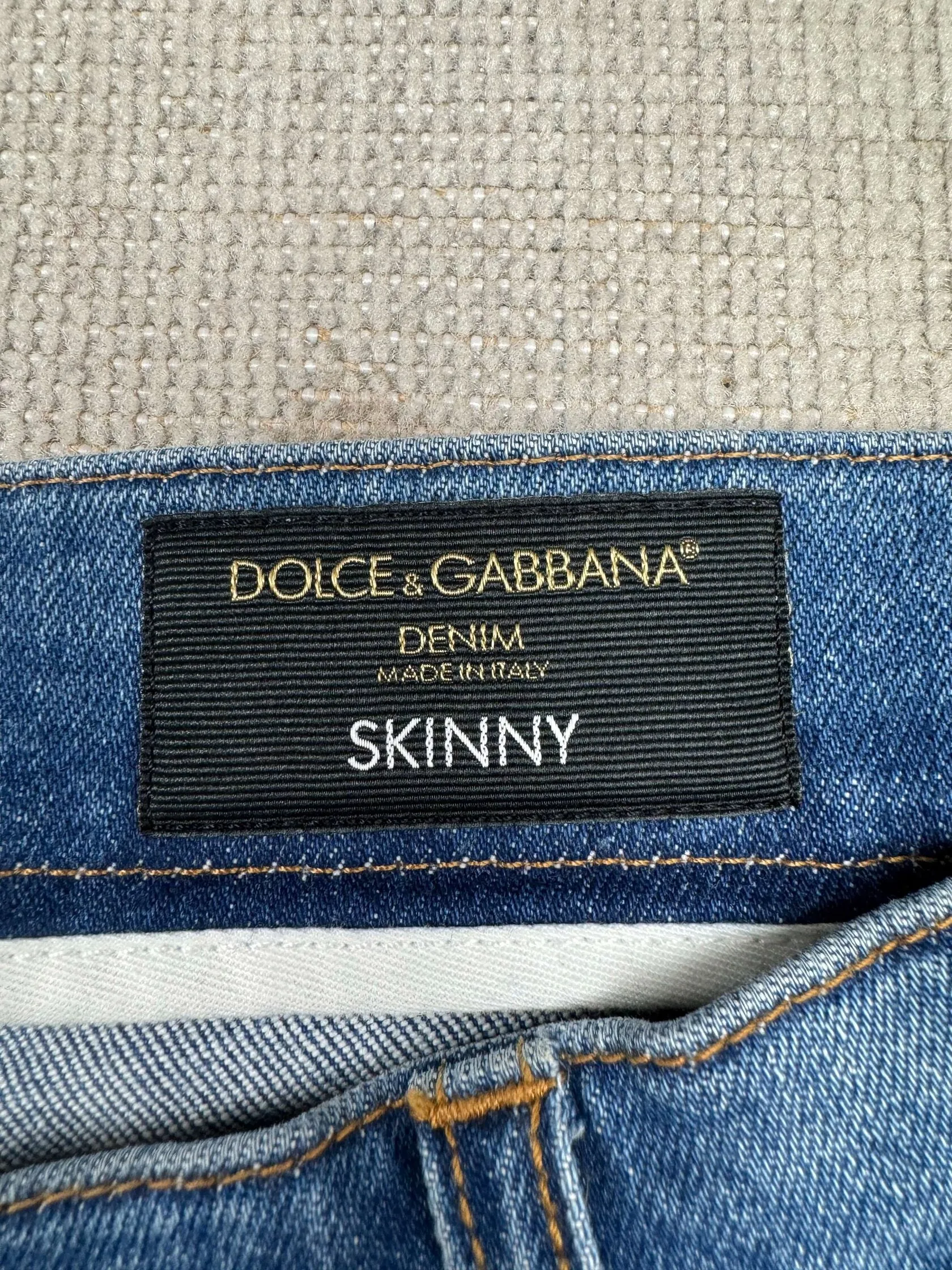 Dolce & Gabbana Graphic Distressed Jeans - Blue Denim (Unused)