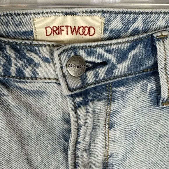 Driftwood Jeans Women’s Gizelle Geometric Embroidered Light Wash Ripped Ankle 29