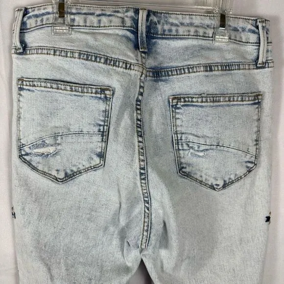 Driftwood Jeans Women’s Gizelle Geometric Embroidered Light Wash Ripped Ankle 29