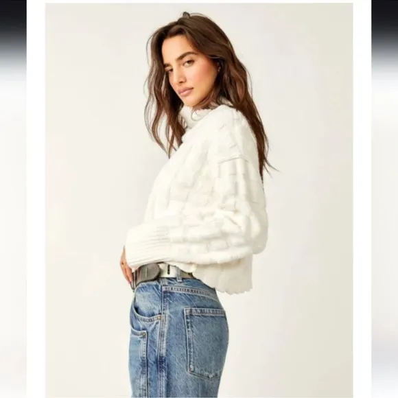FREE PEOPLE Soul Searcher Chunky Oversized Mock Neck Ivory Sweater Size M