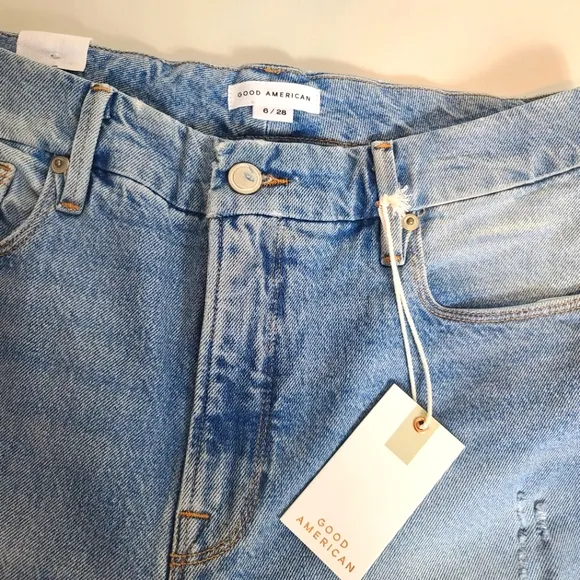 GOOD AMERICAN Good Classic Hi-Rise Distressed Jeans NWT Size 28