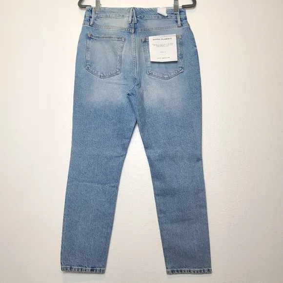 GOOD AMERICAN Good Classic Hi-Rise Distressed Jeans NWT Size 28