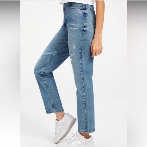 GOOD AMERICAN Good Classic Hi-Rise Distressed Jeans NWT Size 28