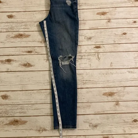 Good American Good Waist High Rise Snake Pocket Distressed Jeans Size 14/32