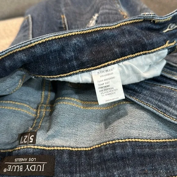 Judy Blue Los Angeles Skinny Ankle Distressed Jeans With Stretch. Size 27