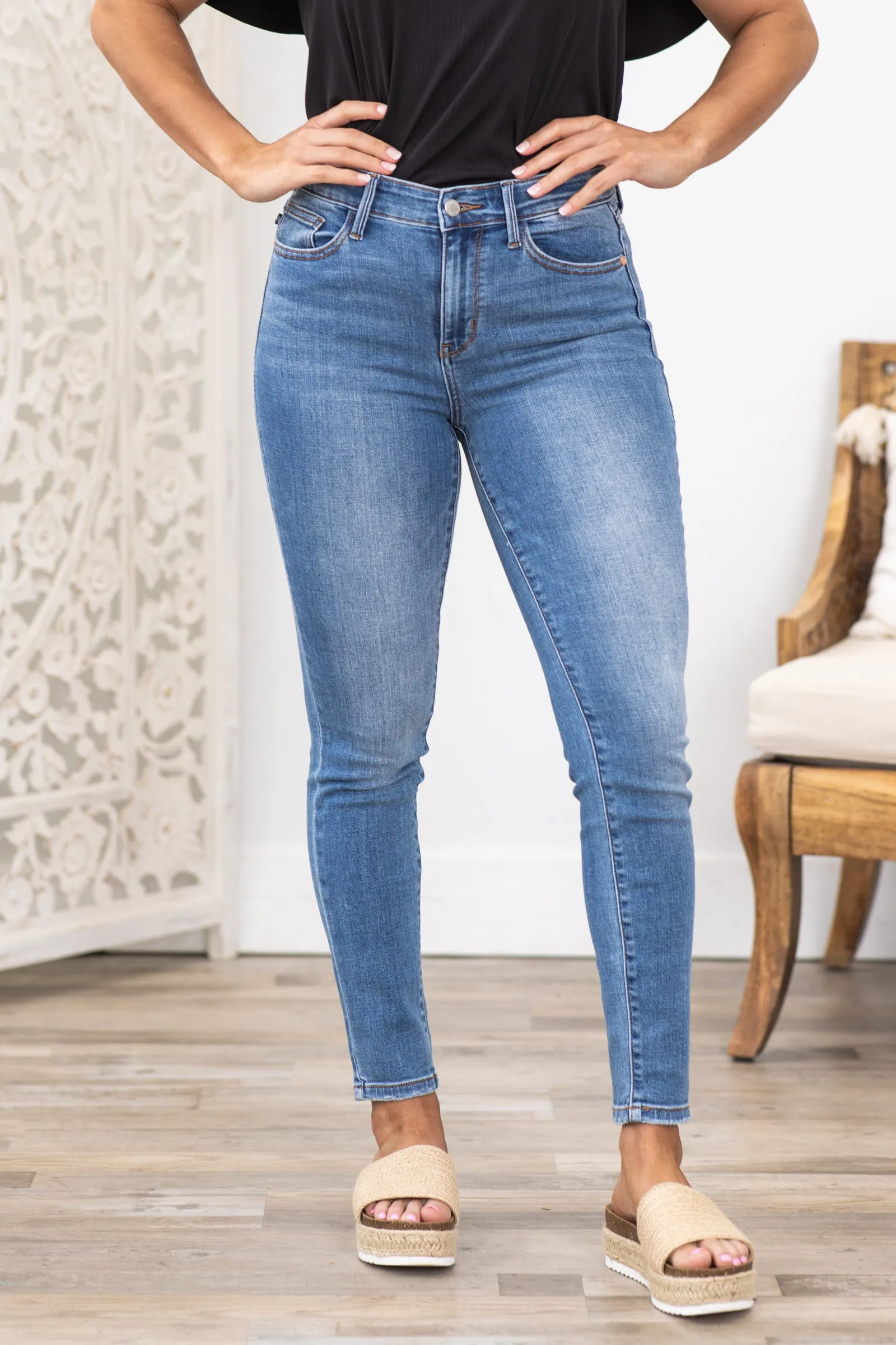 Judy Blue Medium Wash Vintage Skinny Jean
