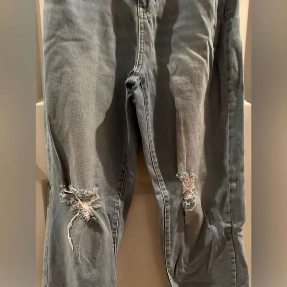 Kendall &amp; Kylie The High Rise Skater Distresses Baggy Jeans Size 5