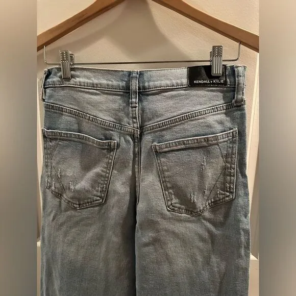 Kendall &amp; Kylie The High Rise Skater Distresses Baggy Jeans Size 5