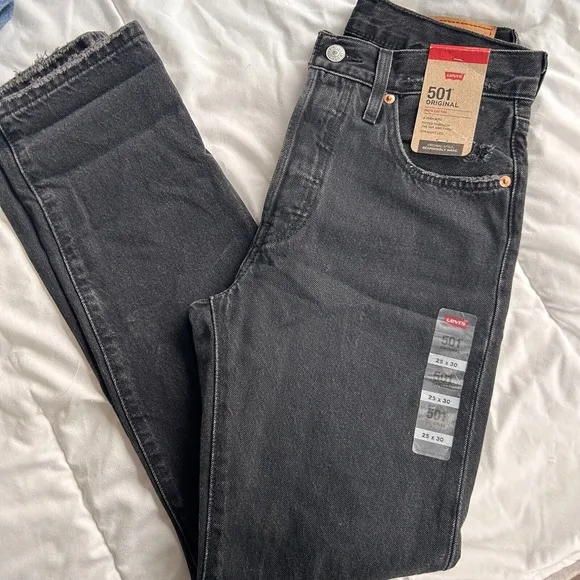 Levi's Premium Women's 501 Original Straight Leg Jeans, 25x30, No Stretch, NWT