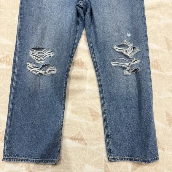 Levi’s Strauss Ribcage Straight Ankle Blue Denim Jeans Distressed Button Fly 31