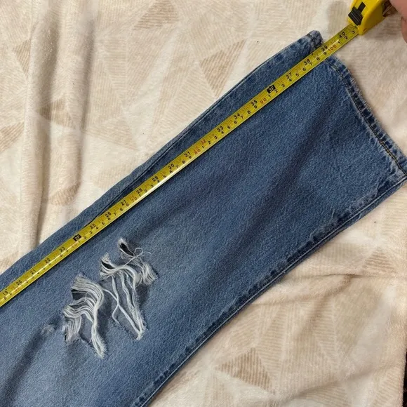 Levi’s Strauss Ribcage Straight Ankle Blue Denim Jeans Distressed Button Fly 31