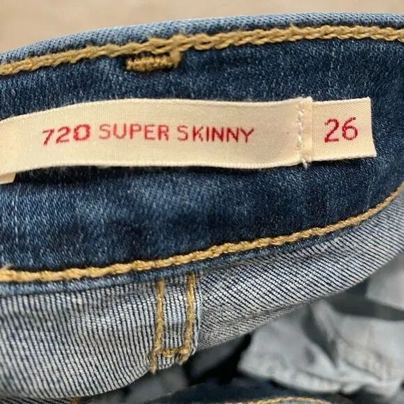 Levi’s 720 Super Skinny Jeans - size 26