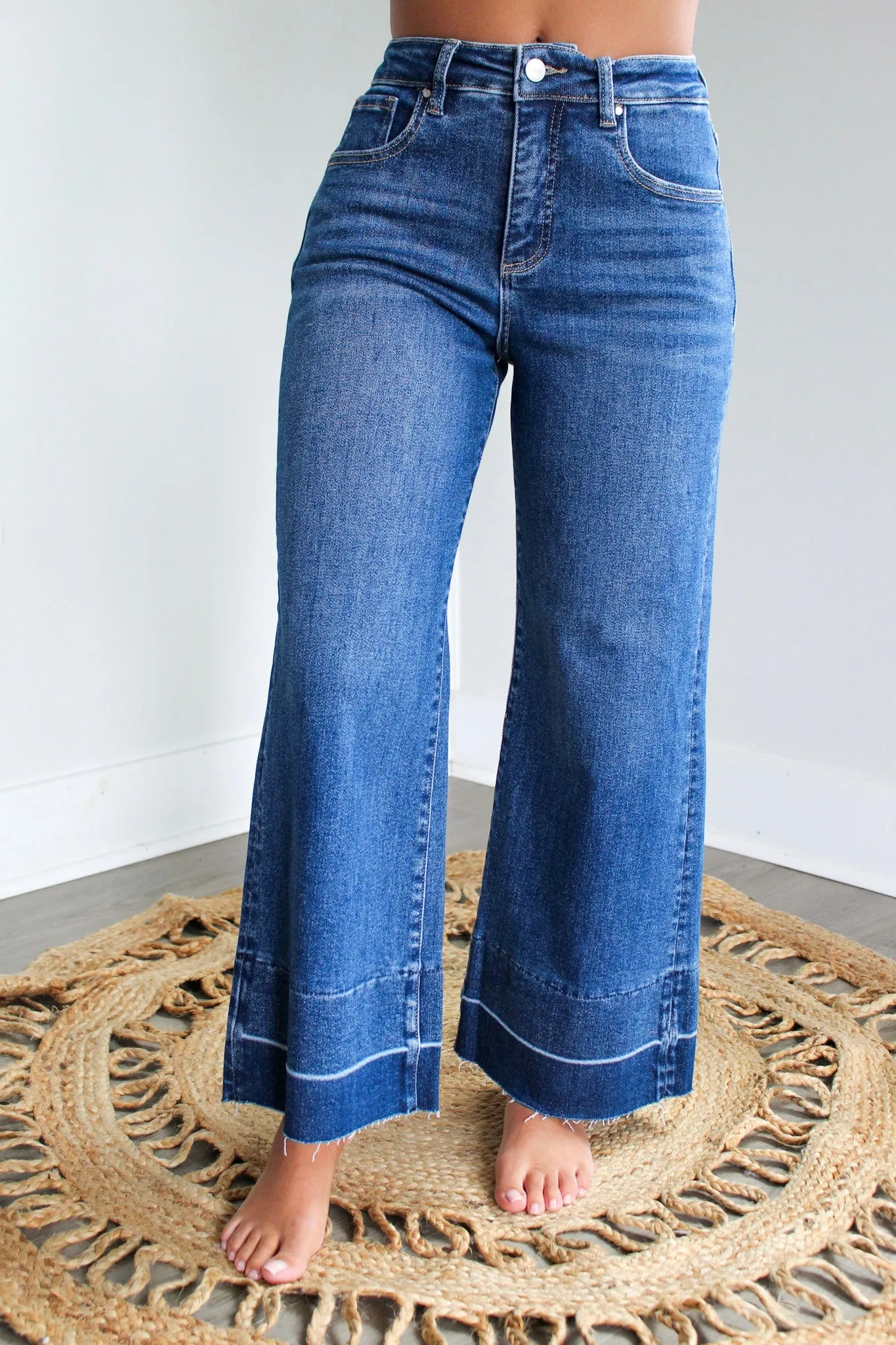 Lori Shadow Hem Wide Leg | Tummy Control • Medium Wash