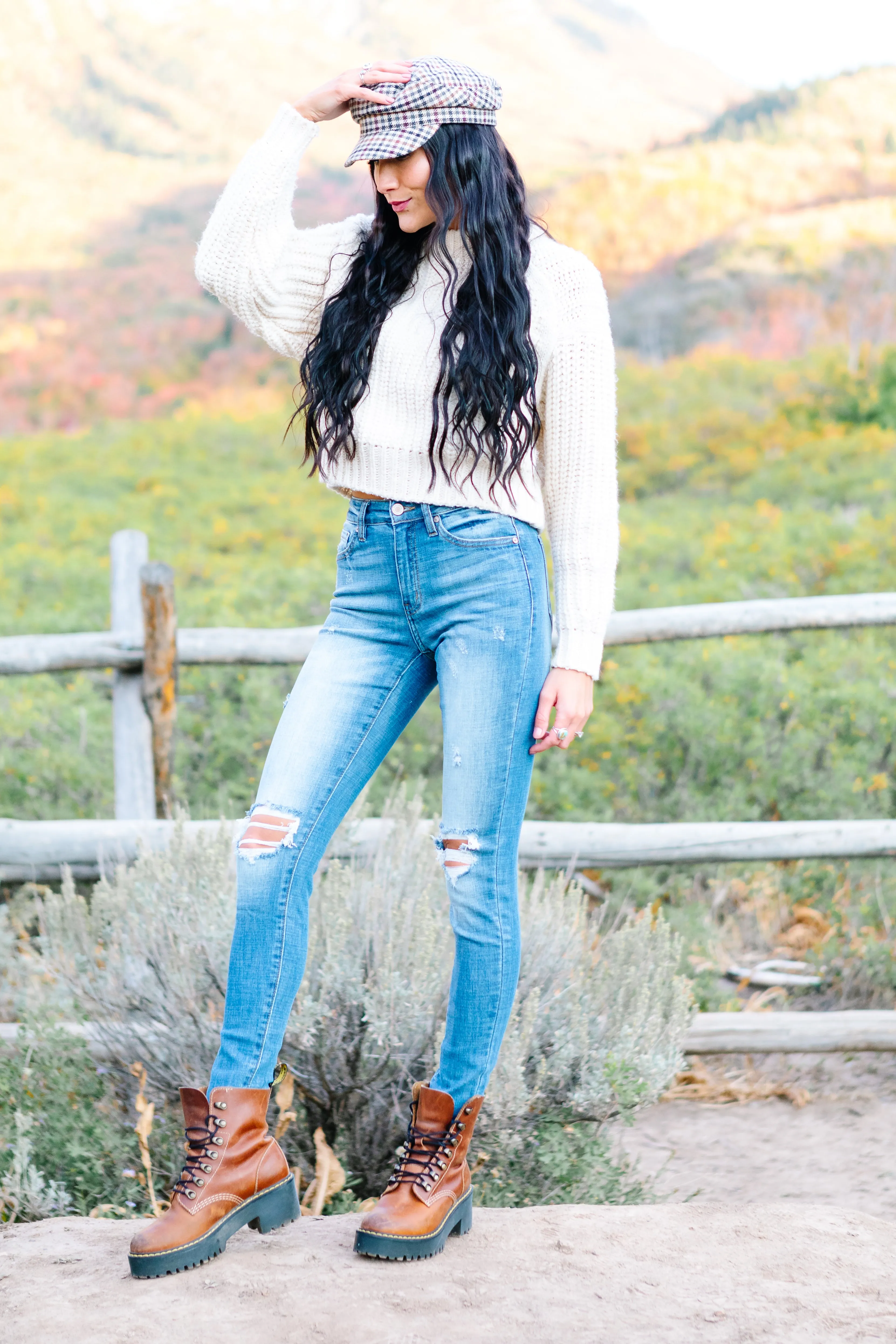 Loxi Kancan High Rise Distressed Skinny