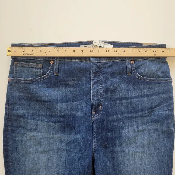 Madewell | NWT Curvy High Rise Skinny Jeans Size 35 W