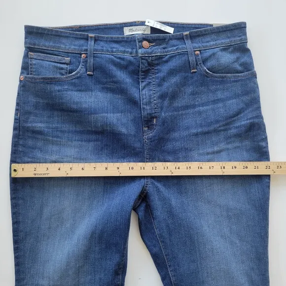 Madewell | NWT Curvy High Rise Skinny Jeans Size 35 W