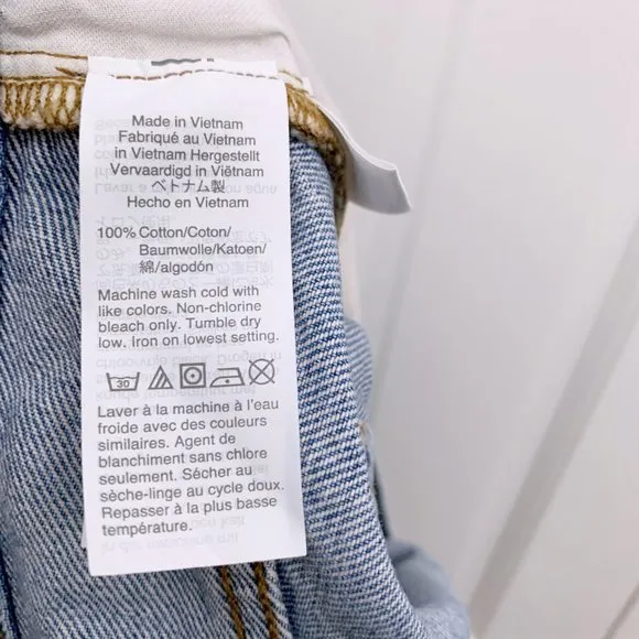 Madewell Rigid Denim Relaxed Mini Skirt in Northdale Wash