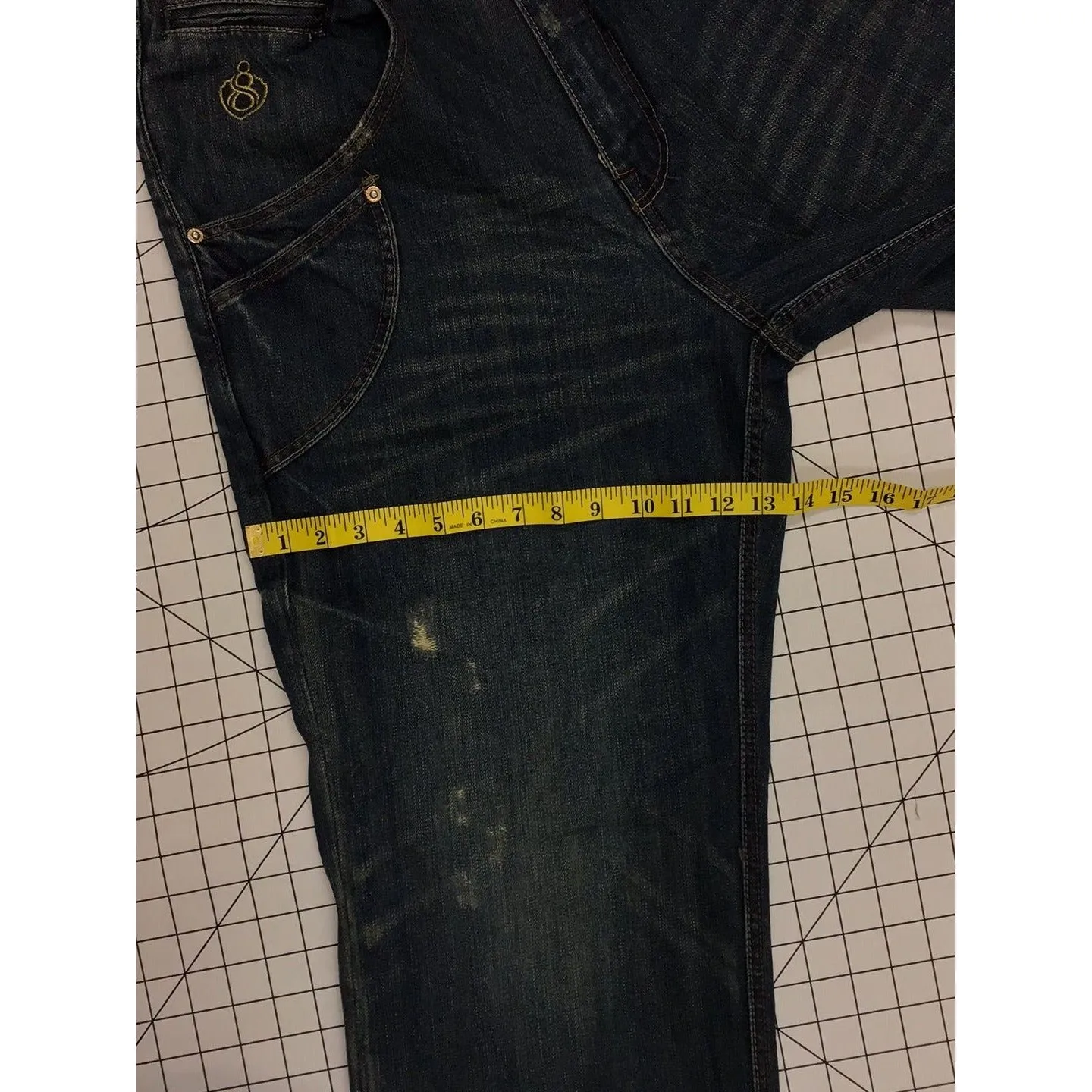 Men’s Eight 732 Distressed Jeans
