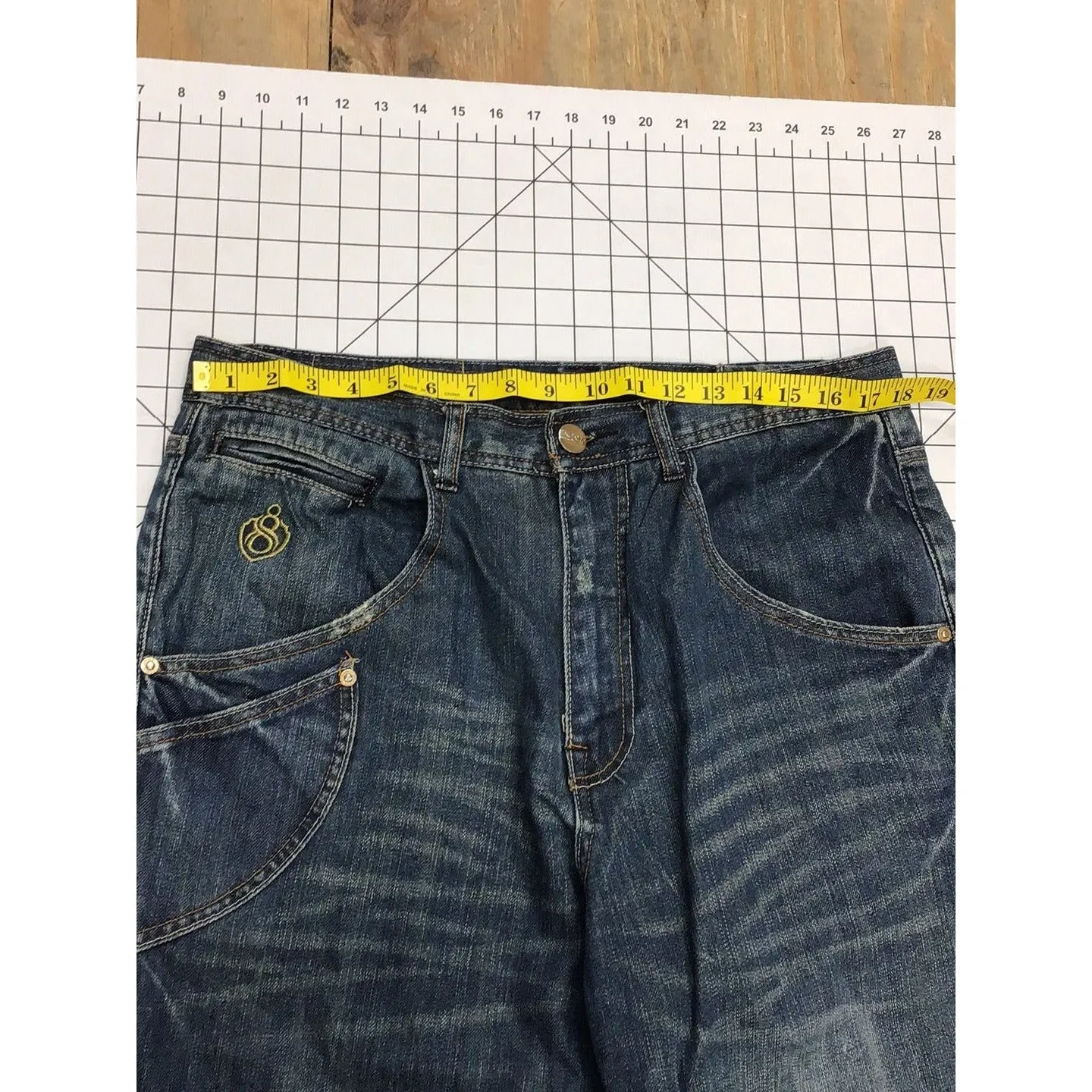 Men’s Eight 732 Distressed Jeans