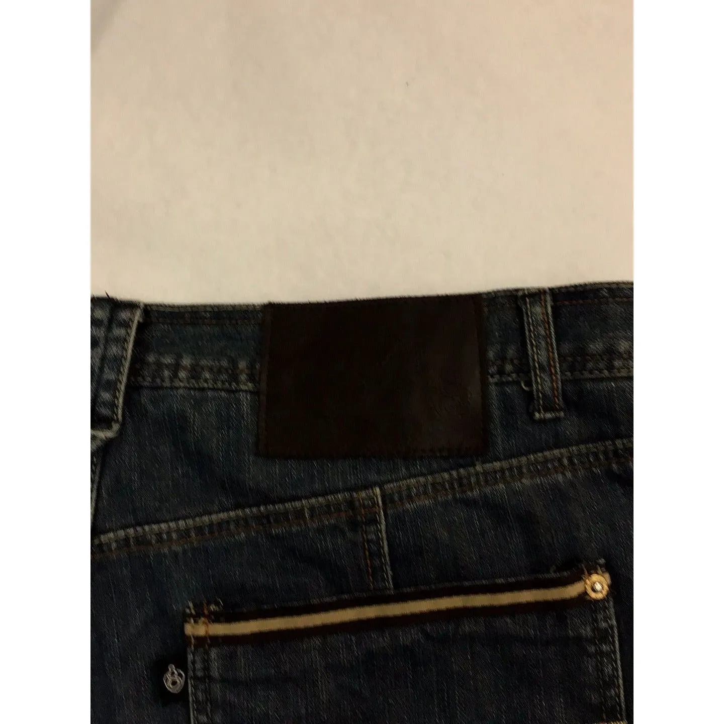 Men’s Eight 732 Distressed Jeans
