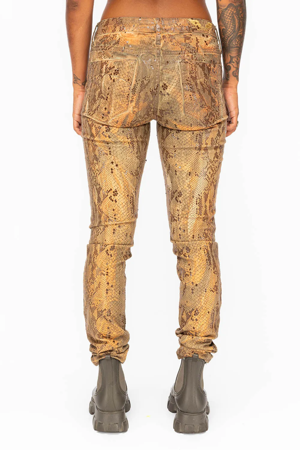 MID RISE WOMENS SKINNY JEANS WITH COBRA COATING