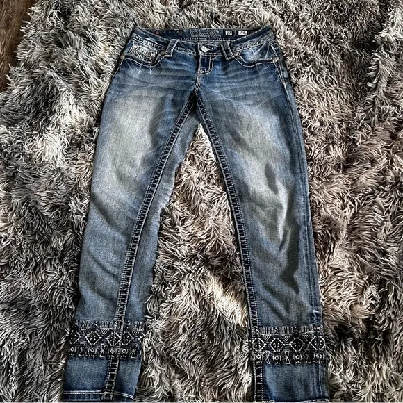 Miss Me Big Stitch Cuffed Skinny Jeans Women’s Size 27 Light Wash Excellent Cond