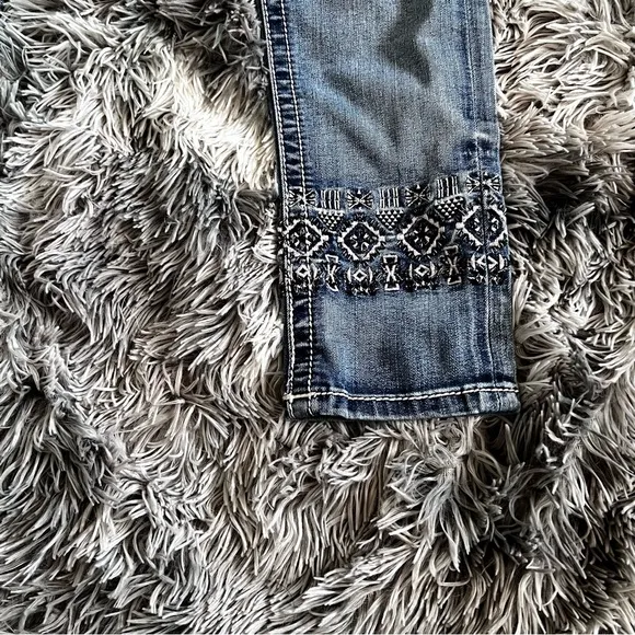 Miss Me Big Stitch Cuffed Skinny Jeans Women’s Size 27 Light Wash Excellent Cond