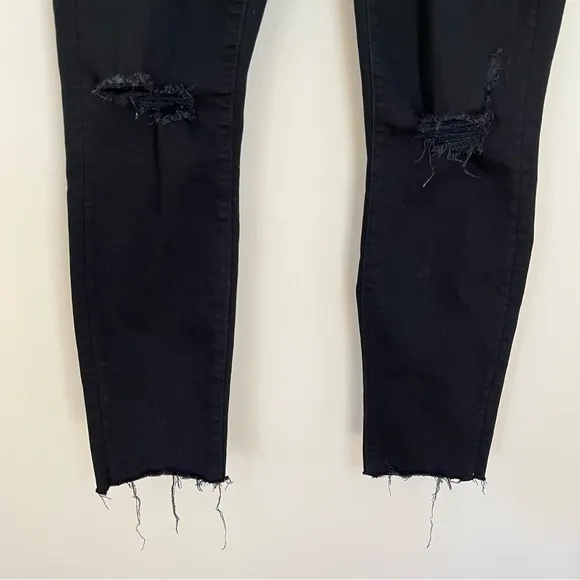 MOTHER The Looker Ankle Fray Mid Rise Distressed Jeans Guilty As Sin Black