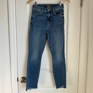 MOTHER The Stunner Zip Ankle Step Fray Jeans Size 26