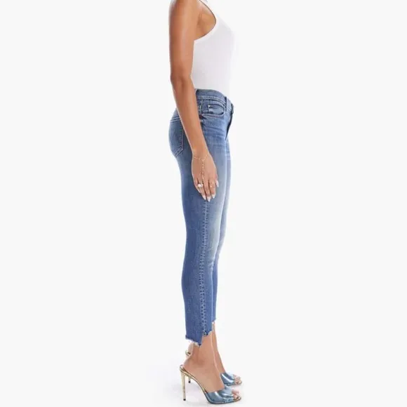 MOTHER The Stunner Zip Ankle Step Fray Jeans Size 26