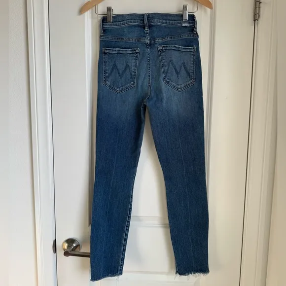 MOTHER The Stunner Zip Ankle Step Fray Jeans Size 26