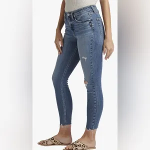 NWT Silver Jeans Co Women's Most Wanted Mid Rise Skinny Leg Universal Fit Indigo