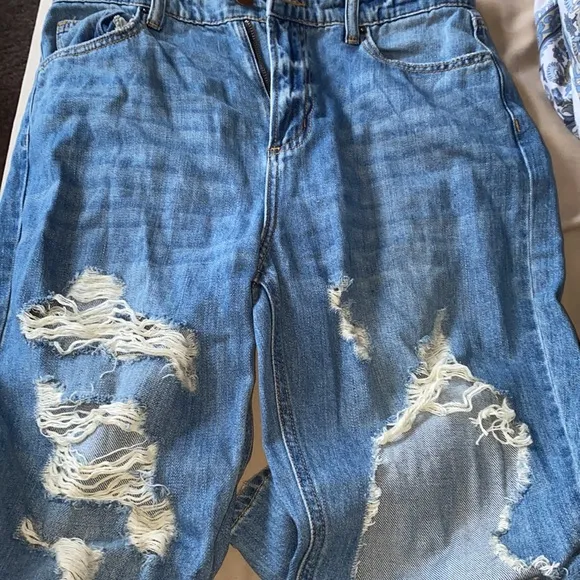 NWT🔥Can’t Tell You Non Distressed Jeans🔥