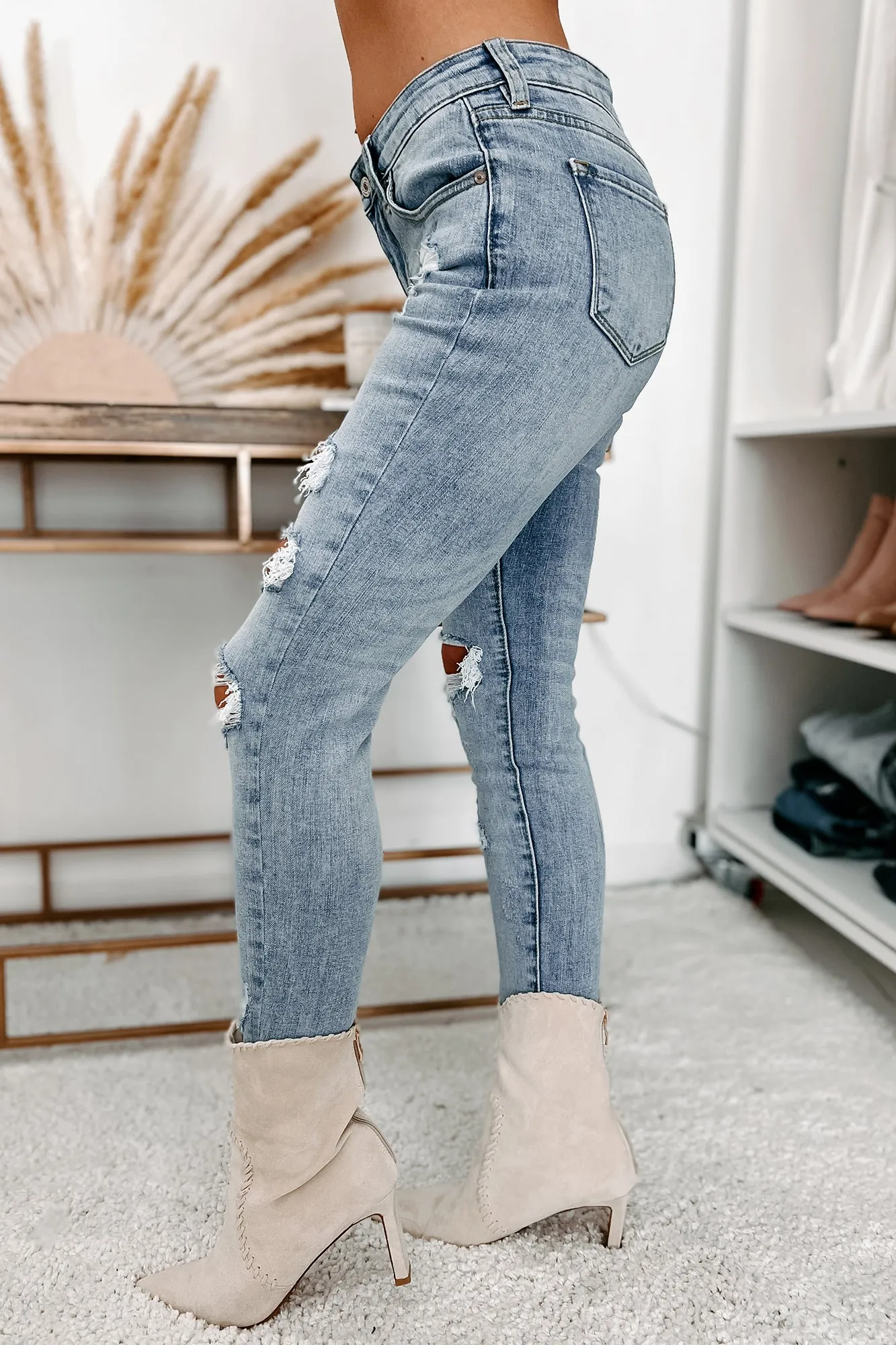 Open Minded Mid-Rise Distressed Skinny Kancan Jeans (Light)