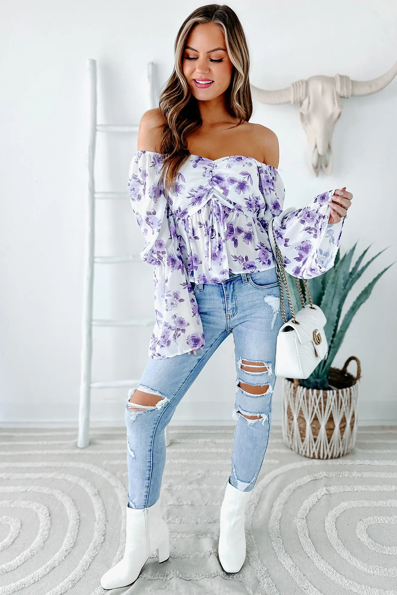 Open Minded Mid-Rise Distressed Skinny Kancan Jeans (Light)