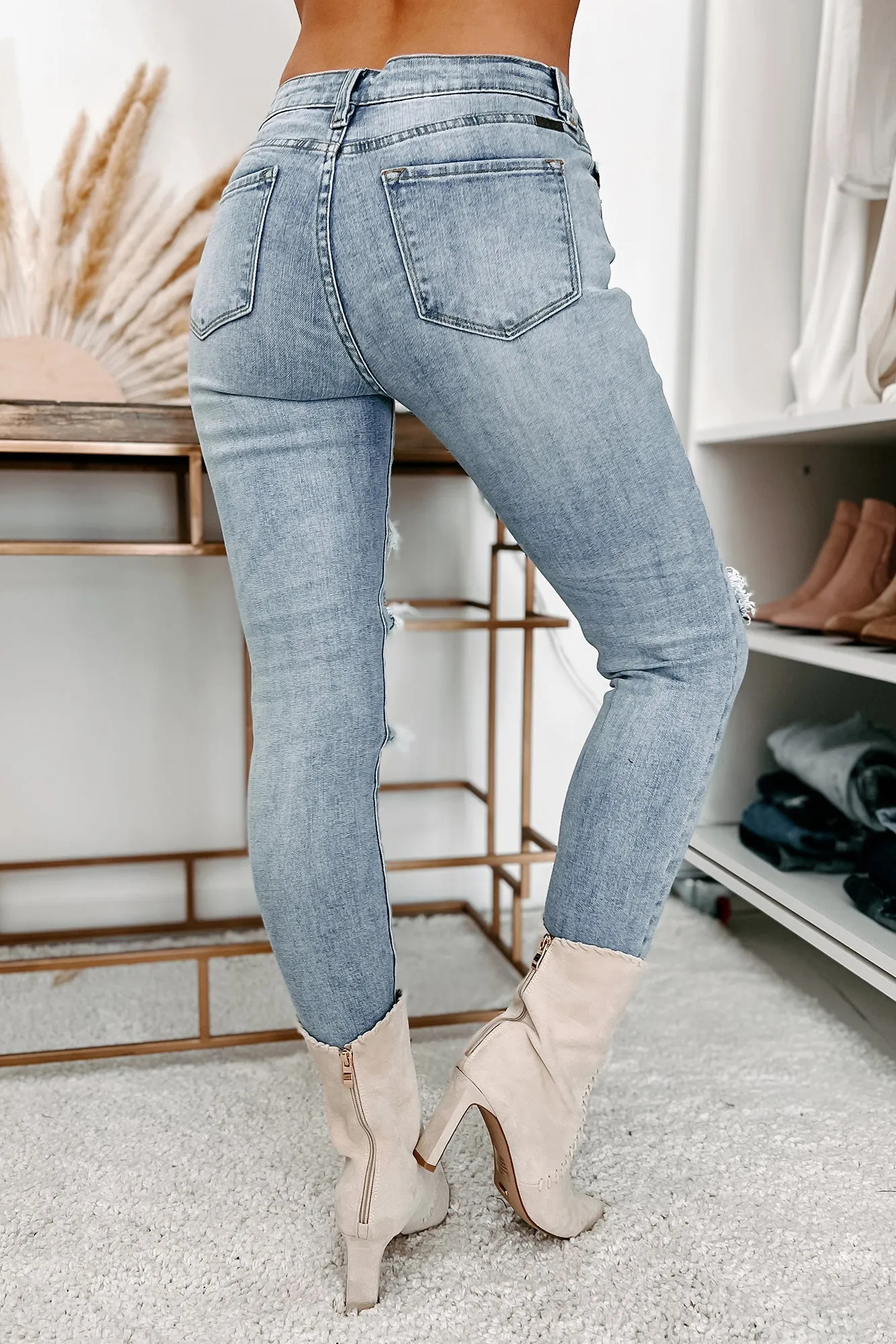 Open Minded Mid-Rise Distressed Skinny Kancan Jeans (Light)