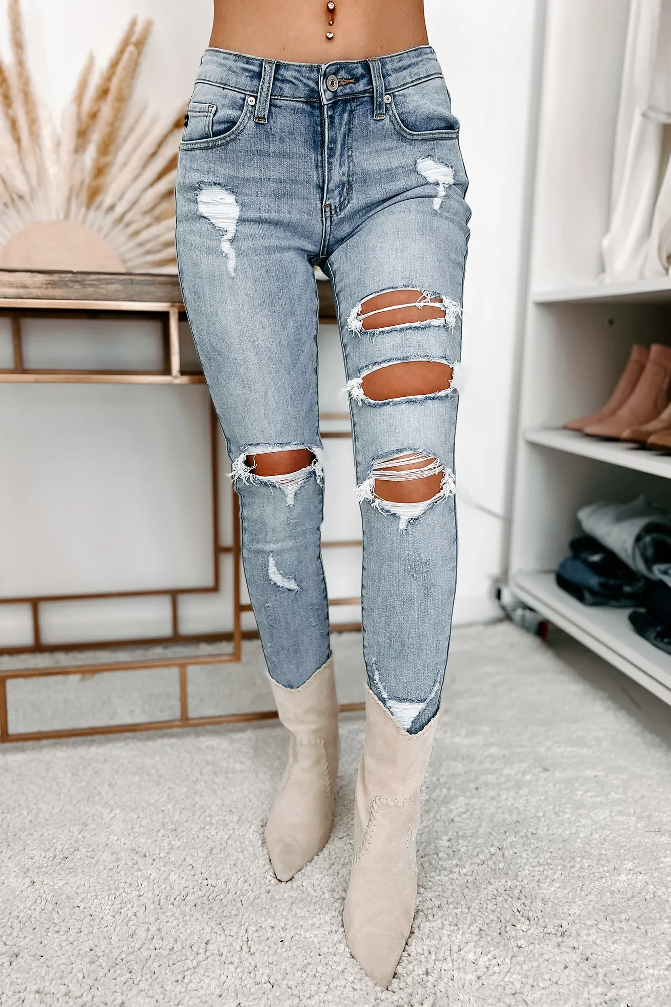 Open Minded Mid-Rise Distressed Skinny Kancan Jeans (Light)