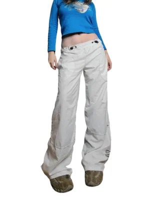 Parachute cargo blanc