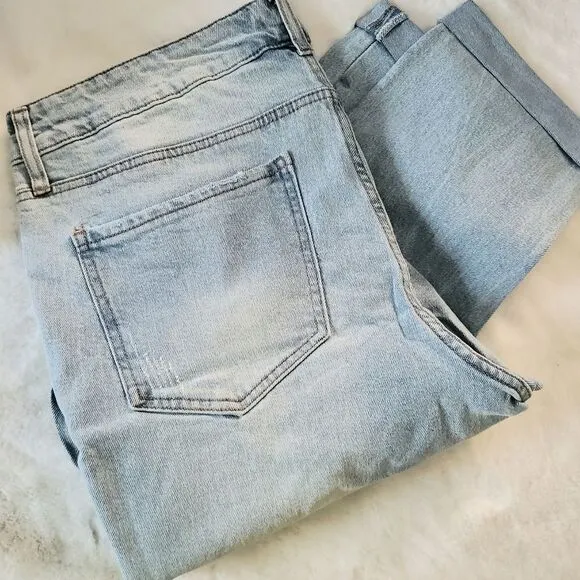 PLUS size! Seven7 Stretch Distressed Bleach Wash Ankle Jeans
